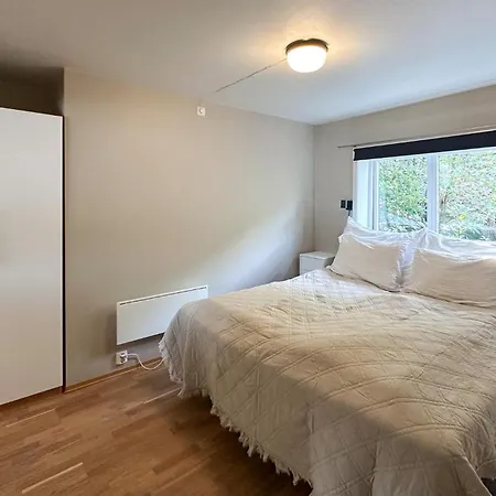 2 Bedroom Cozy In Laksevag Apartamento *