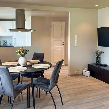 2 Bedroom Cozy In Laksevag 베르겐